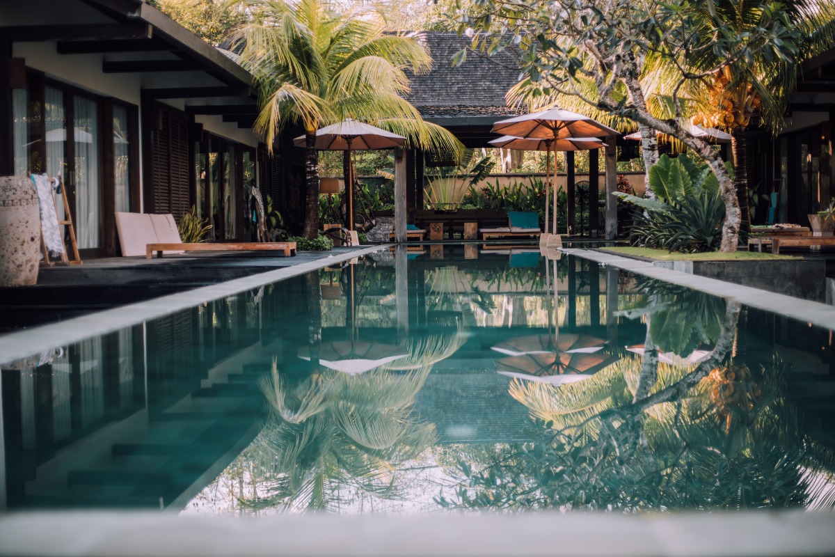 Sisters Suits Villas